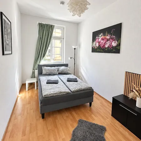 Highlight In Der Lichtdurchflutetes 4-raum In Der Naehe Des Hauptbahnhofs Appartement